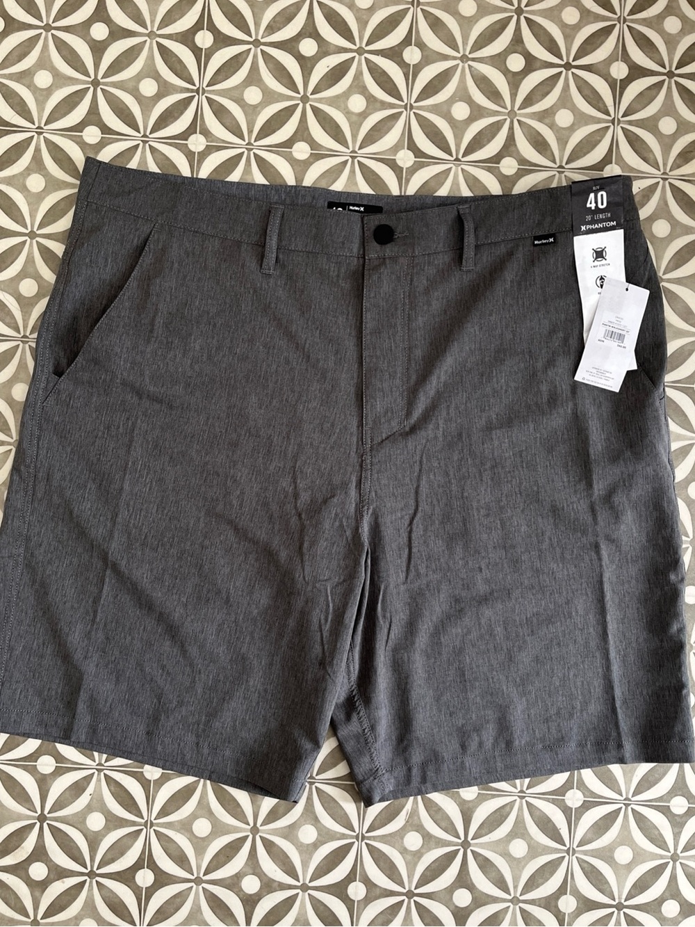 New. Hurley Phantom 40” Men’s Gray Chino Walkshort Stretch CK4535. $60 retail.